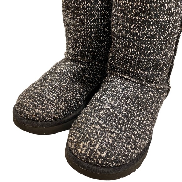 UGG Rare Classic Short Mid-calf Frill Tweed Suede Sheepwool Black Boots Size 7 - Picture 2 of 10